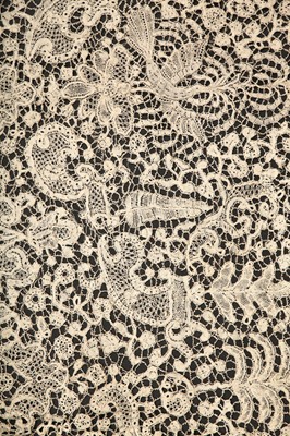 Lot 440 - Two figurative flounces of Flemish bobbin lace, mid-18th century