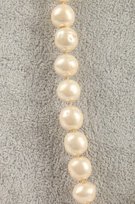 Lot 39 - A Chanel baroque pearl beaded necklace, 1980s