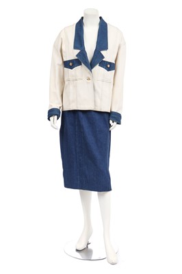 Lot 34 - A Chanel two-tone cotton-denim suit, 1980s