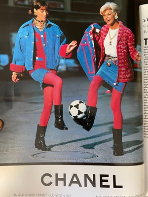 Lot 19 - A Chanel shocking-pink tinsel-flecked fantasy tweed jacket, Autumn-Winter 1991-92