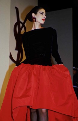 Lot 186 - An Yves Saint Laurent ballgown, Autumn-Winter 1988-89