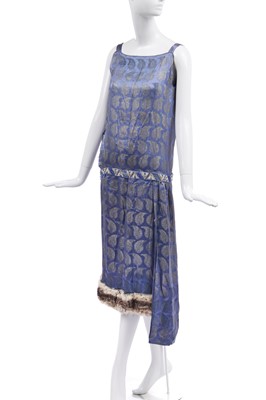 Lot 260 - A Maison Worth couture brocaded evening gown, circa 1923