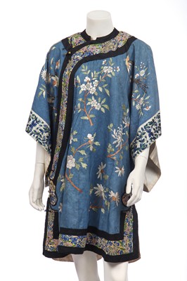 Lot 500 - An embroidered informal robe, chang-fu, 1910-20