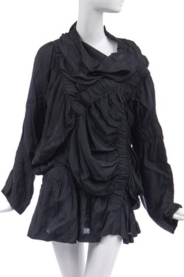 Lot 117 - An early Comme des Garçons ruched black synthetic top/dress, Spring-Summer 1984