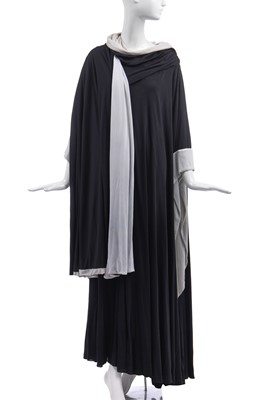 Lot 410 - Elizabeth Taylor's film-worn robe from 'Boom!' designed by Karl Lagerfeld, 1967