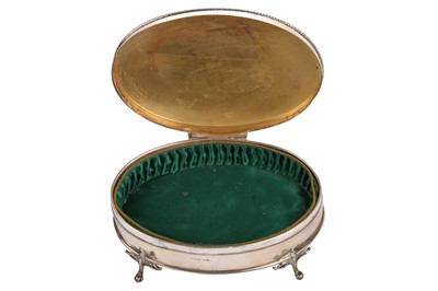 Lot 305 - A silver jewel box presented to Pavlova on her 31st birthday, 1912