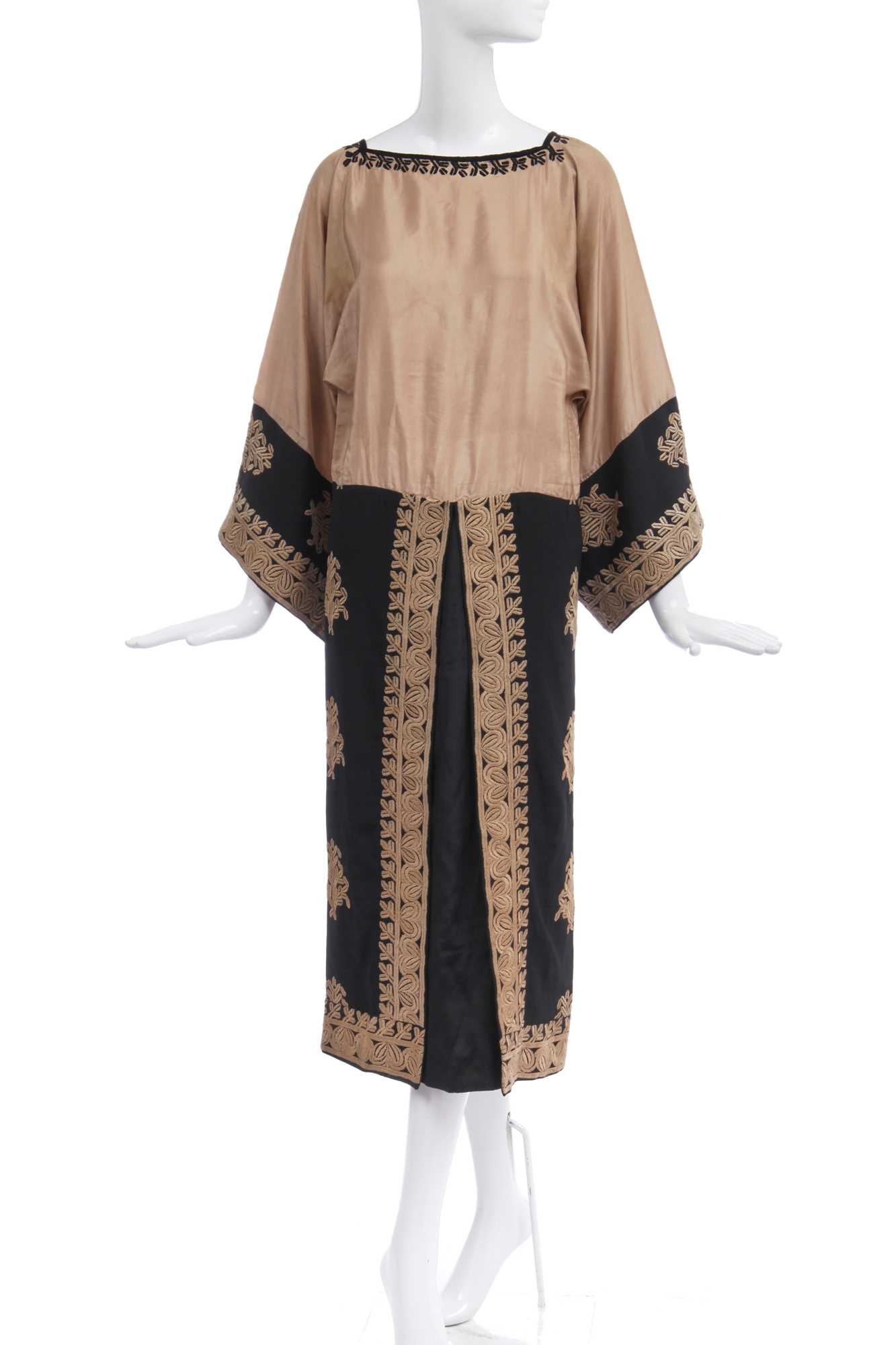 Lot 310 - Anna Pavlova's 'Russian' dress, 1922-24