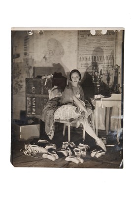 Lot 339 - Anna Pavlova's pointe shoe, circa 1916