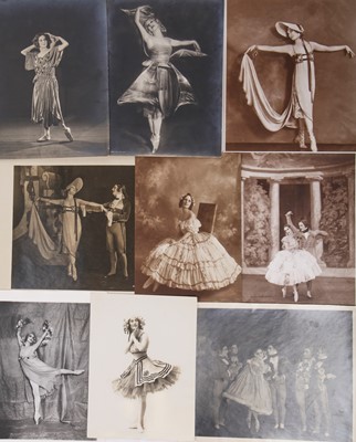 Lot 324 - A group of vintage photographs relating to Pavlova performances,  dating from 1909