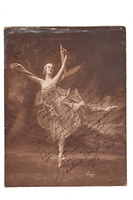 Lot 300 - An autographed photograph of Pavlova as the 'Dragonfly', 1916