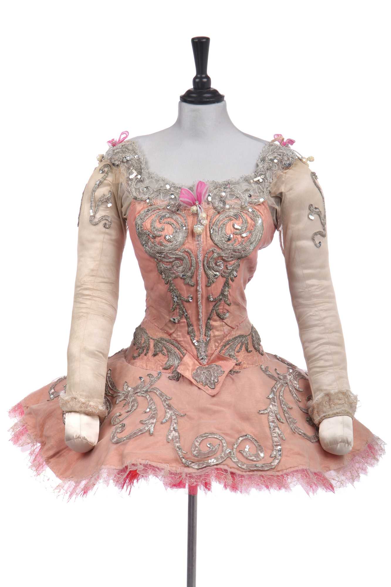 Click for high resolution Lot 355 - Margot Fonteyn's Rose Adagio costume from the Sleeping Beauty, Act I, designed by Oliver Messel, early 1960s