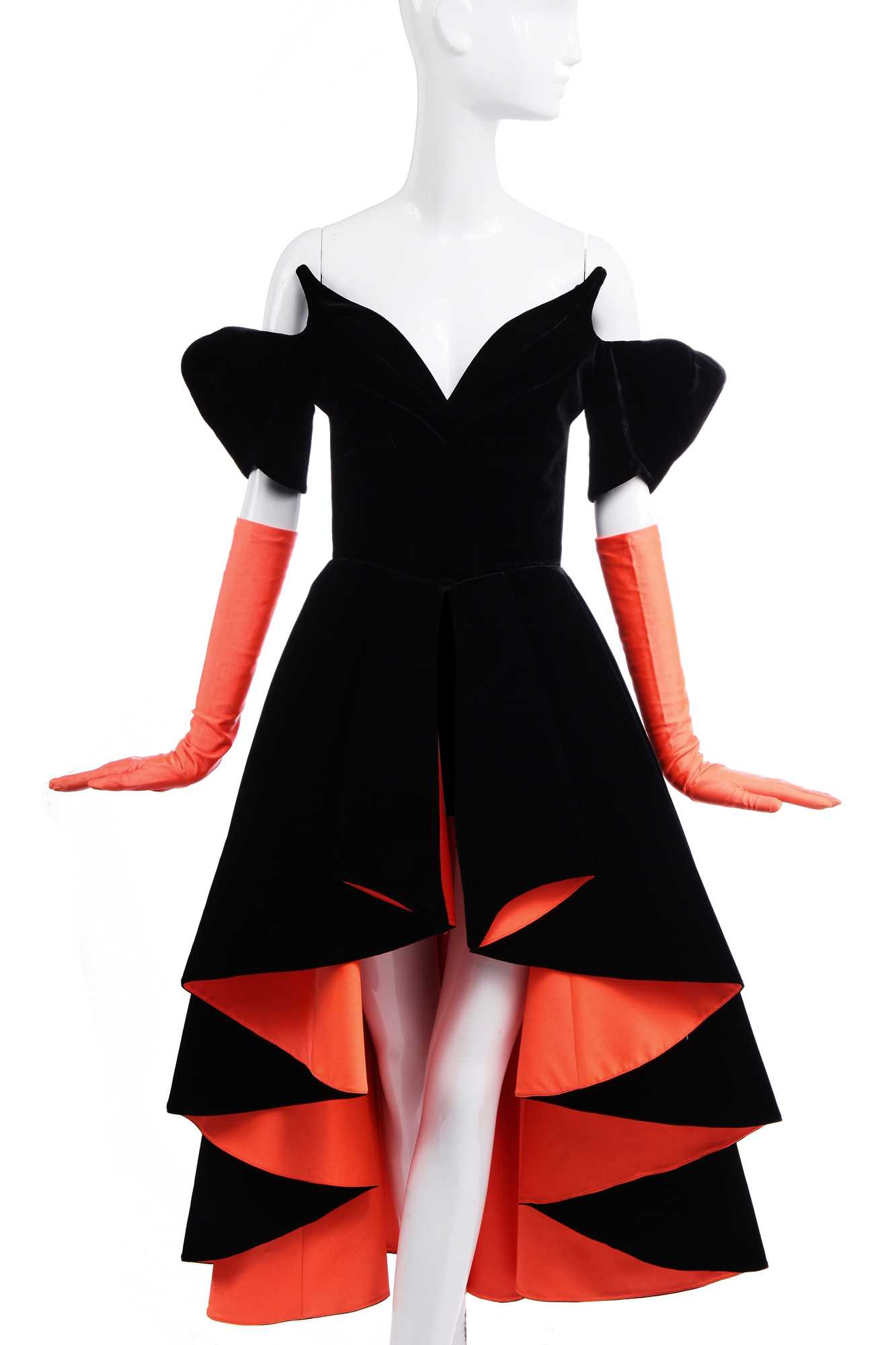 Lot 123 - A Thierry Mugler black velvet gown, 'Music-Hall' collection, Autumn-Winter 1990-91