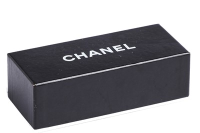 Lot 32 - A Chanel woven leather gilt chain belt, Autumn-Winter 1994-95