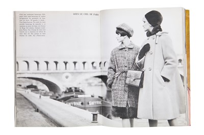 Lot 239 - L'Officiel de la Couture et de la Mode de Paris, 1956-1970
