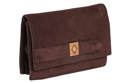 Lot 59 - A Cartier brown suede clutch with 9K gold clasp, 1930s