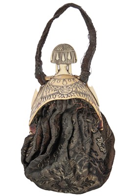 Lot 443 - A rare evening bag with Egyptian-inspired celluloid frame, circa 1922