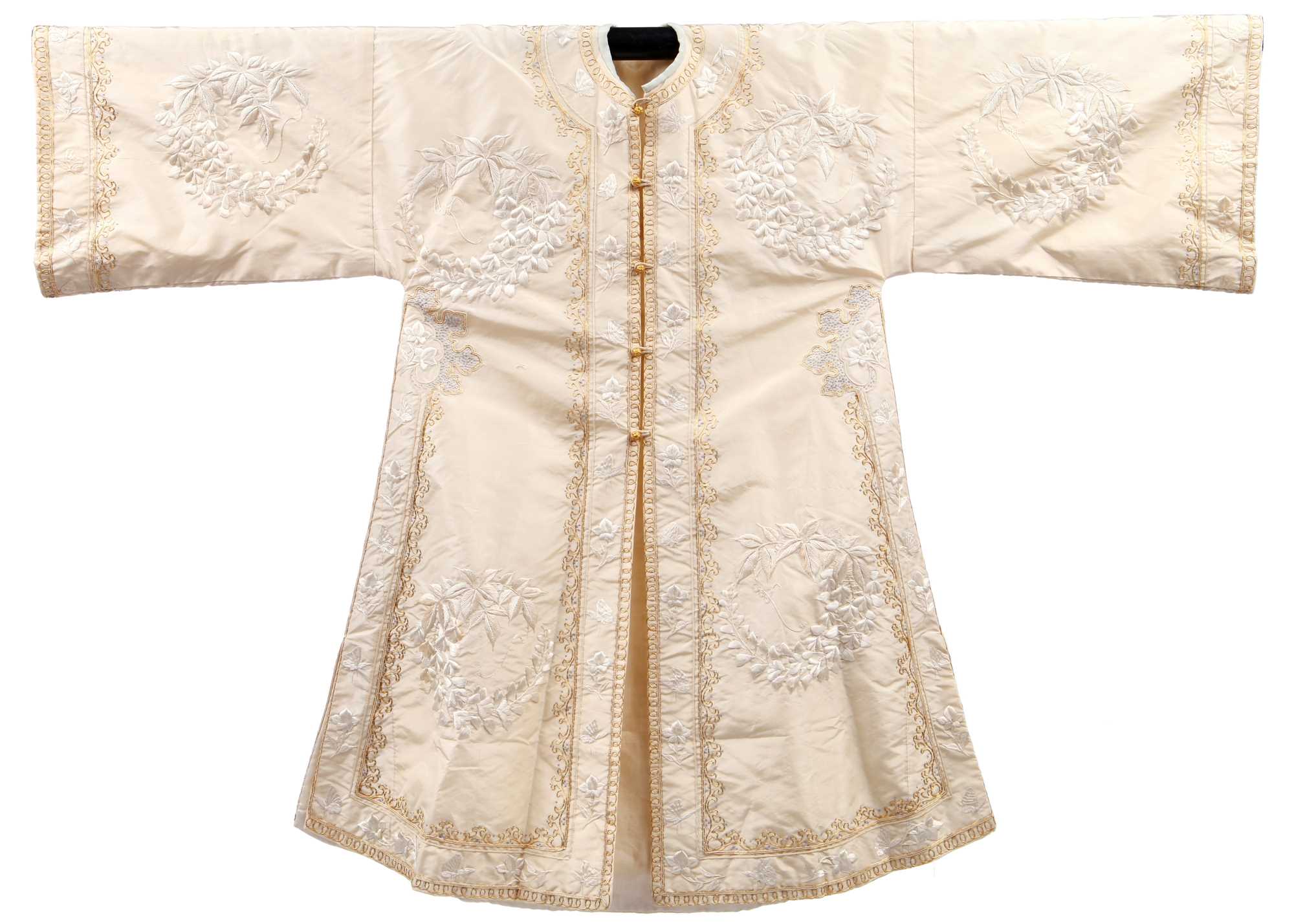 Lot 488 - A Liberty & Co. chinoiserie embroidered