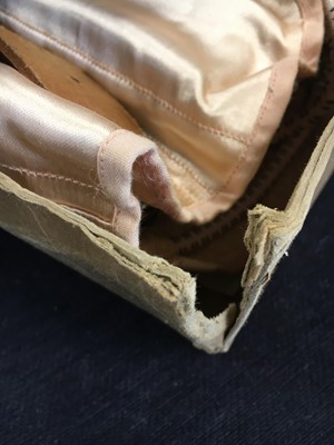 Lot 380 - A Rallie Health Appliances waist-slimming exercise belt, 1957