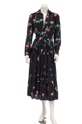 Lot 283 - An Ossie Clark/Celia Birtwell for Radley 'Black-Eyed Susan' printed crêpe ensemble, 1970s