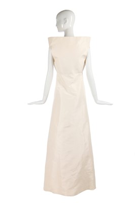 Lot 107 - An Alexander McQueen off-white silk faille mantle, Spring-Summer 2005