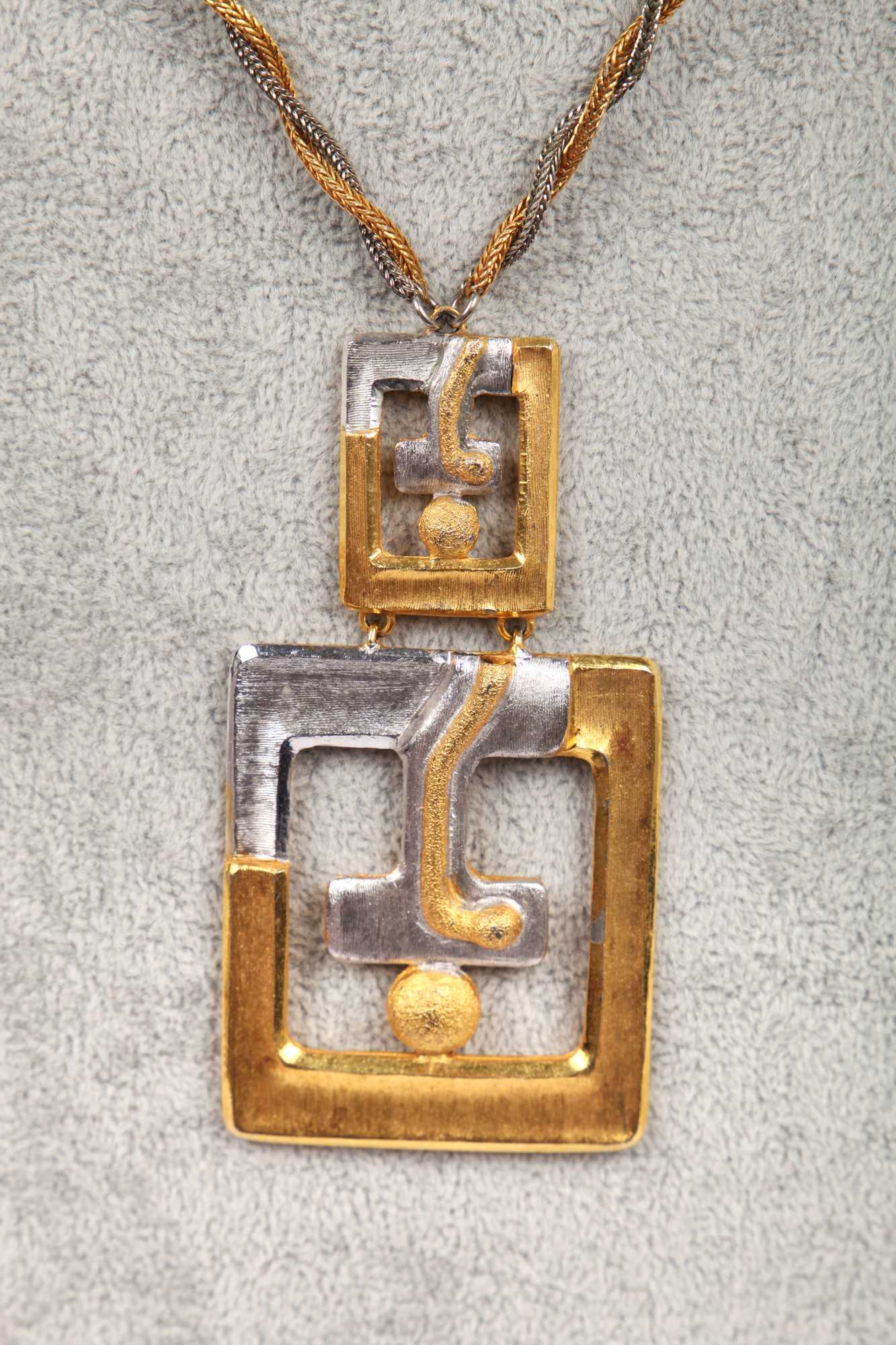Free Gift Pierre Cardin Jewellery Set - Infashion