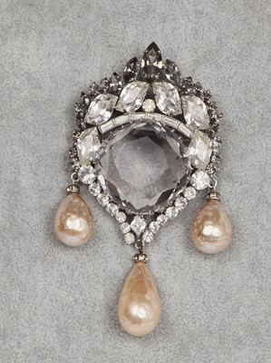 Lot 197 - A magnificent brooch, possibly by Christian Dior, 1950s or 60s