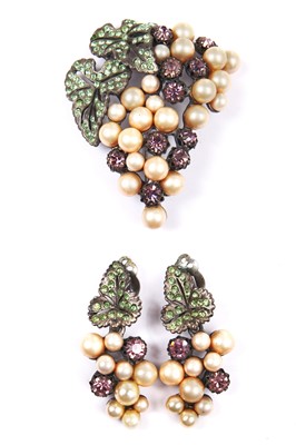 Lot 391 - A Schiaparelli 'grape vine' demi-parure, 1950s-early 60s