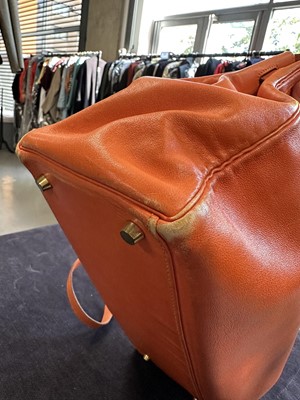 Lot 186 - A Hermès orange Swift leather Retournè Kelly 35, 1995
