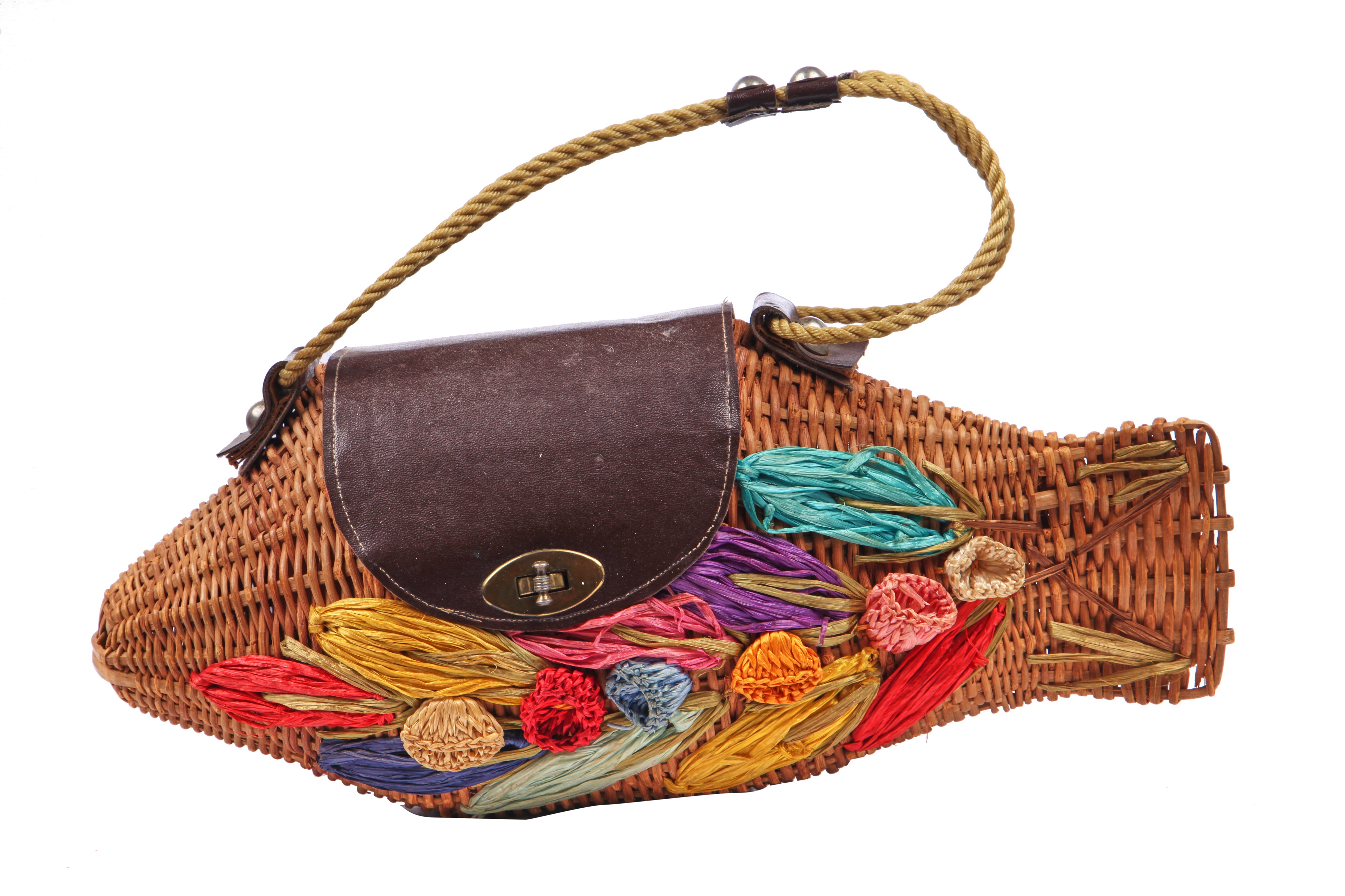 Lot 393 A rare frogshaped wicker novelty handbag,