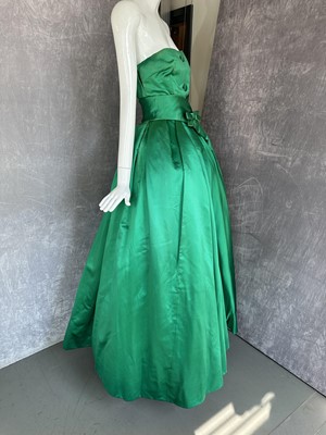 Lot 255 - A Christian Dior couture emerald-green satin ballgown, 'Soirée à Londres' model, 'Y' line, Autumn-Winter 1955-56