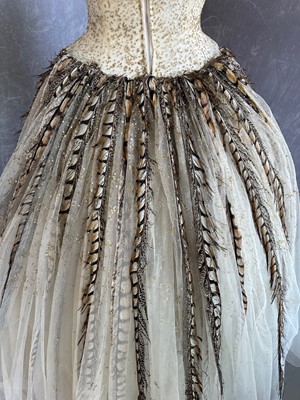 Lot 276 - A rare Pierre Balmain couture ballgown, 'Soir à Chambord' model, Summer 1961
