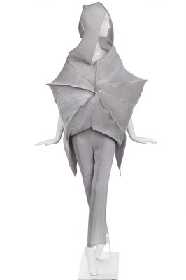 Lot 536 - A rare Issey Miyake pleated silver polyester ensemble, Autumn-Winter 1999