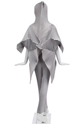 Lot 536 - A rare Issey Miyake pleated silver polyester ensemble, Autumn-Winter 1999