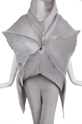 Lot 536 - A rare Issey Miyake pleated silver polyester ensemble, Autumn-Winter 1999