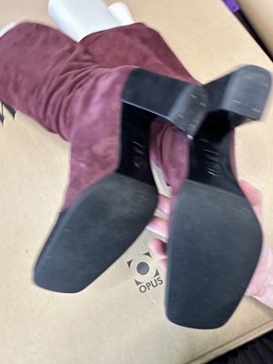 Lot 176 - A Chanel wine-red chenille-tweed ensemble, Autumn-Winter 1998-99