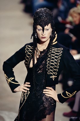 Lot 460 - A Simon Costin for Alexander McQueen headdress, 'Dante' collection, Autumn-Winter 1996-97