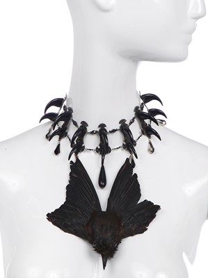 Lot 466 - A Simon Costin for Alexander McQueen choker necklace, 'The Birds' collection, Spring-Summer 1995