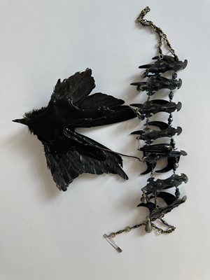 Lot 466 - A Simon Costin for Alexander McQueen choker necklace, 'The Birds' collection, Spring-Summer 1995
