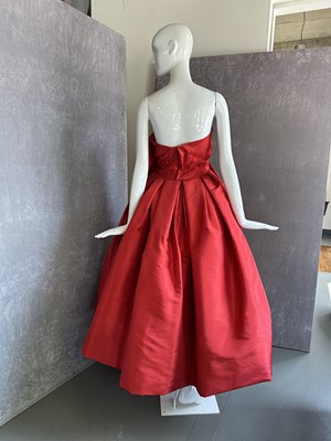 Lot 265 - A fine Christian Dior by Yves Saint Laurent  haute couture 'Rose Rouge' ball gown, 'Trapeze' collection, Spring-Summer, 1958