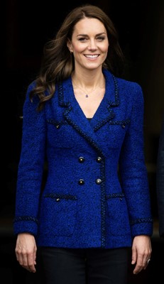 Lot 19 - A Chanel royal-blue bouclé tweed jacket, Autumn-Winter 1995-96