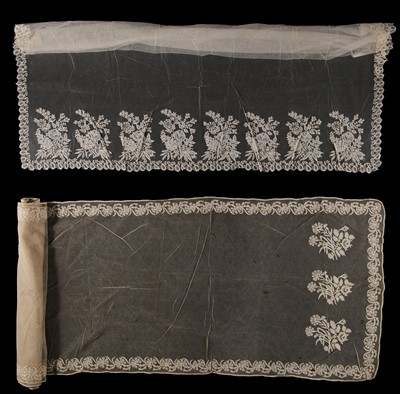 Lot 556 - A general group of lace, mainly 19th century