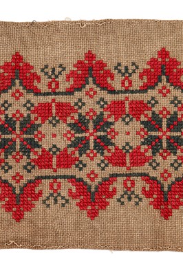 Lot 436 - Broderies des Paysannes de Smolkensk, executées sous la direction de la Princesse Marie Tenichev, 1900
