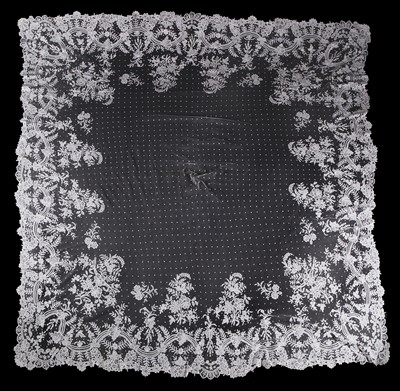 Lot 538 - A Brussels application veil, circa 1890