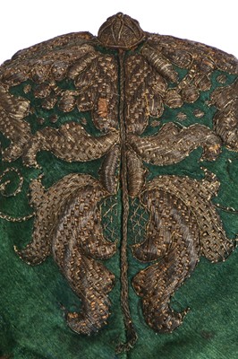 Lot 432 - An unusual gentleman's green satin undress hat, possibly Russian, early 18th century