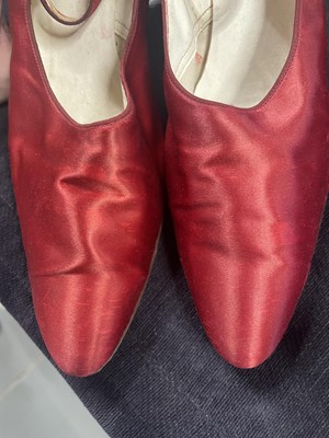 Lot 416 - A pair of Harvey Nichols floral lamé shoes, circa 1924