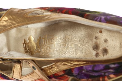 Lot 416 - A pair of Harvey Nichols floral lamé shoes, circa 1924