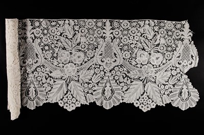 Lot 531 - A deep flounce of Brussels/Brabant lace, circa 1860