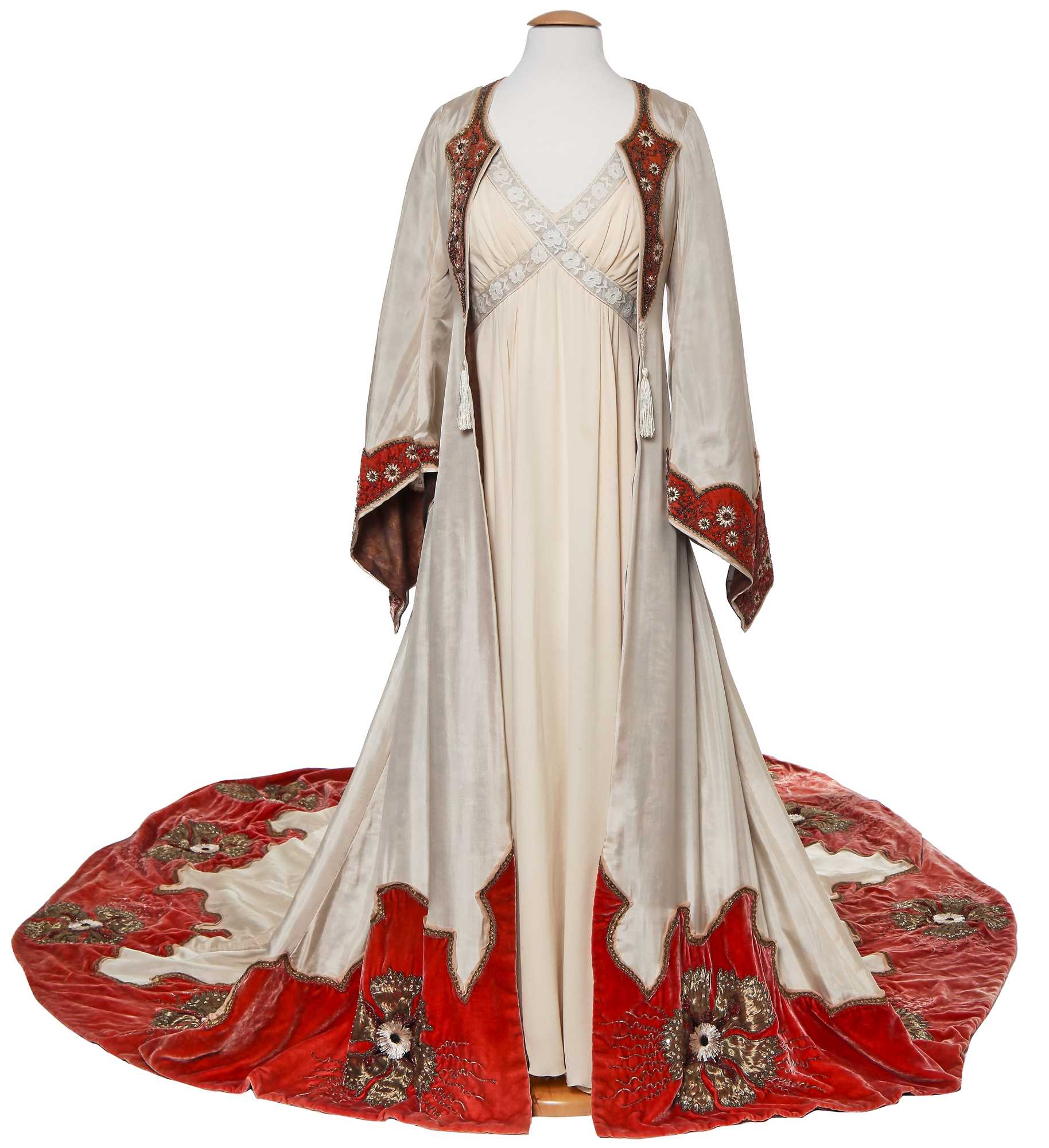 Lot 30 - Kate Winslet's costume as Sylvia Llewelyn Davies in the film 'Finding Neverland', 2004