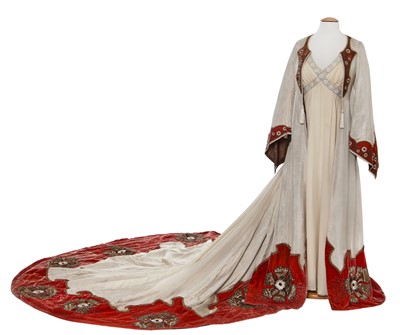 Lot 30 - Kate Winslet's costume as Sylvia Llewelyn Davies in the film 'Finding Neverland', 2004