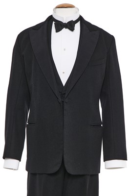 Lot 40 - Dan Stevens' dinner suit as Matthew Crawley for the TV series 'Downton Abbey, circa 2013